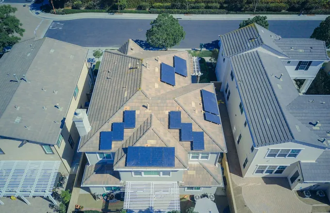 Installation panneaux solaires photovoltaïques à Toulouse — économies 1 640€/an
